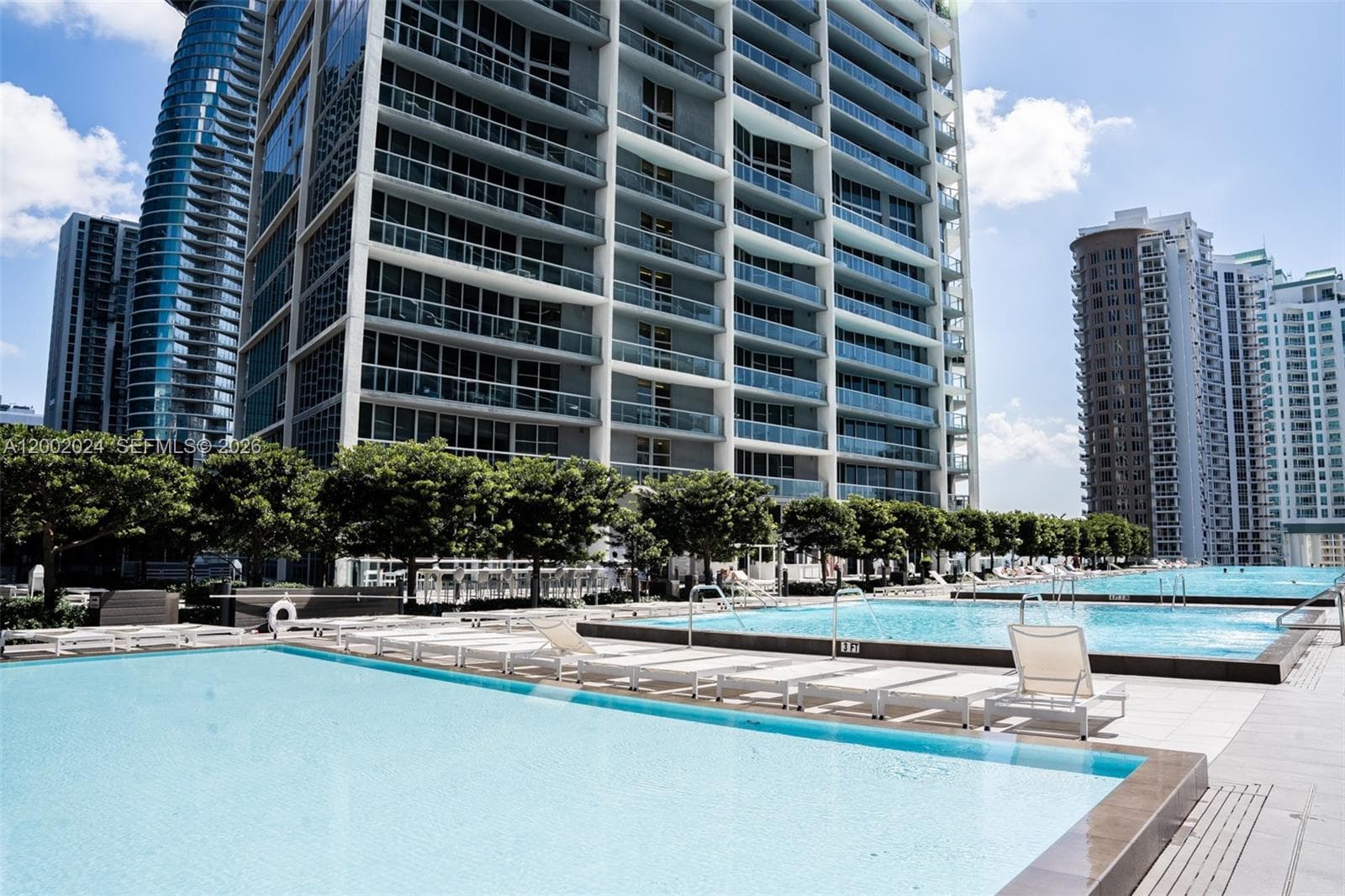 475 Brickell Ave # 2715, Miami FL 33131 — 54
