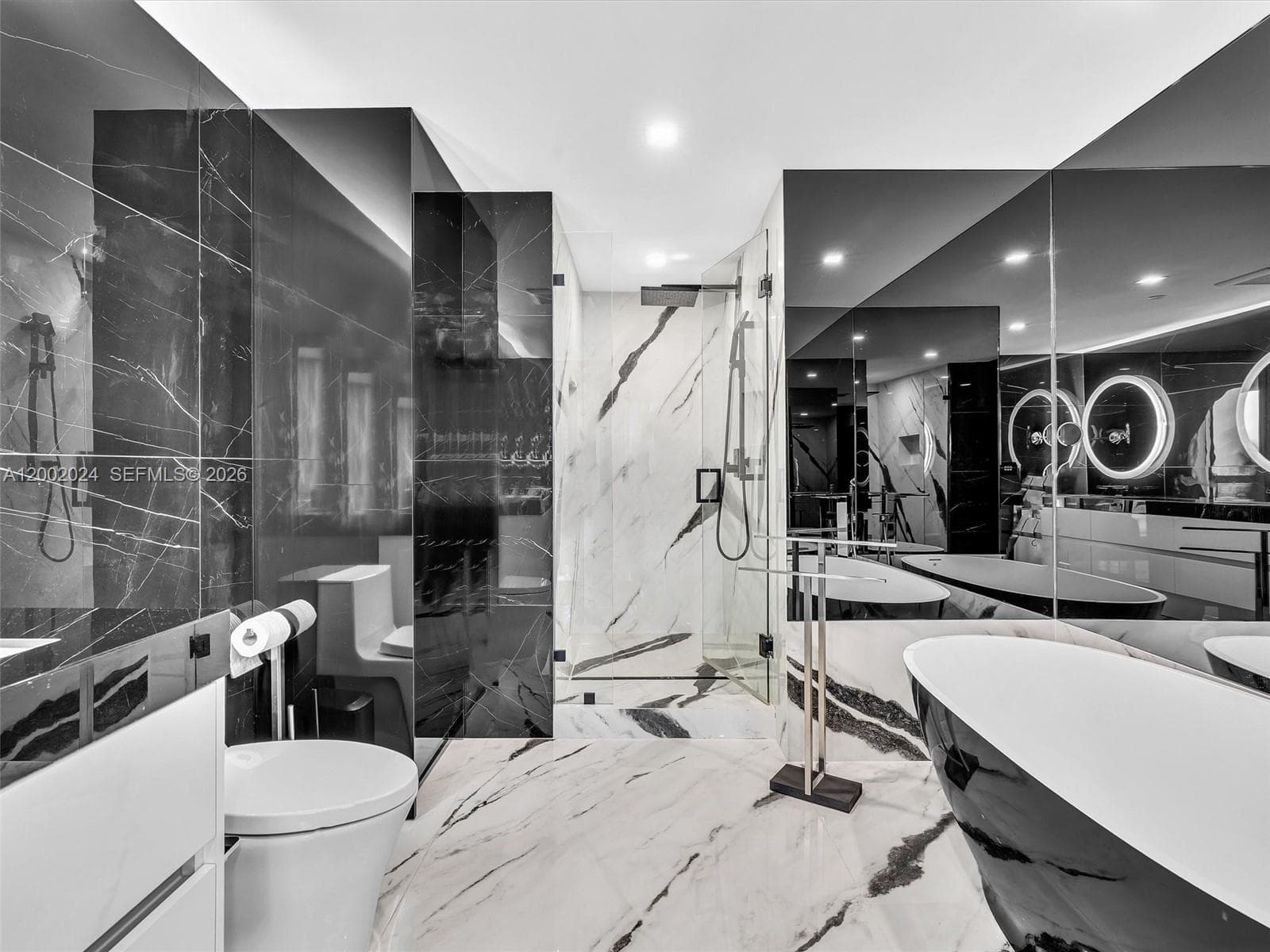 475 Brickell Ave # 2715, Miami FL 33131 — 31
