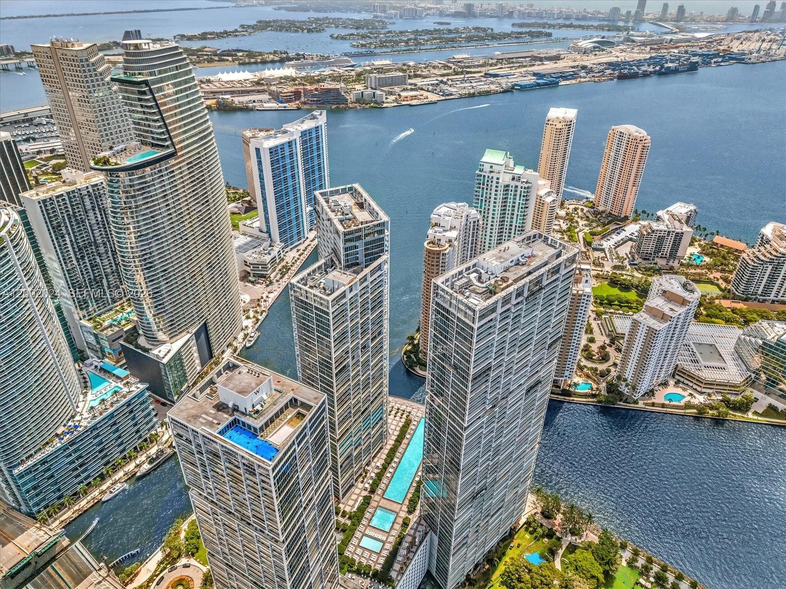 475 Brickell Ave # 2715, Miami FL 33131 — 39