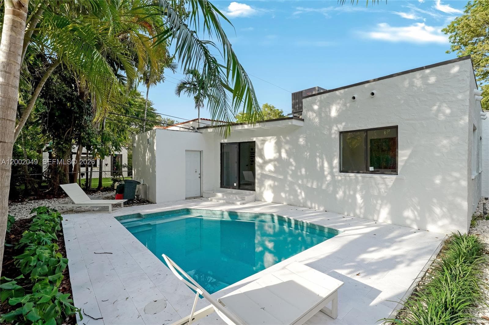 1230 Pizarro St, Coral Gables FL 33134 — 21