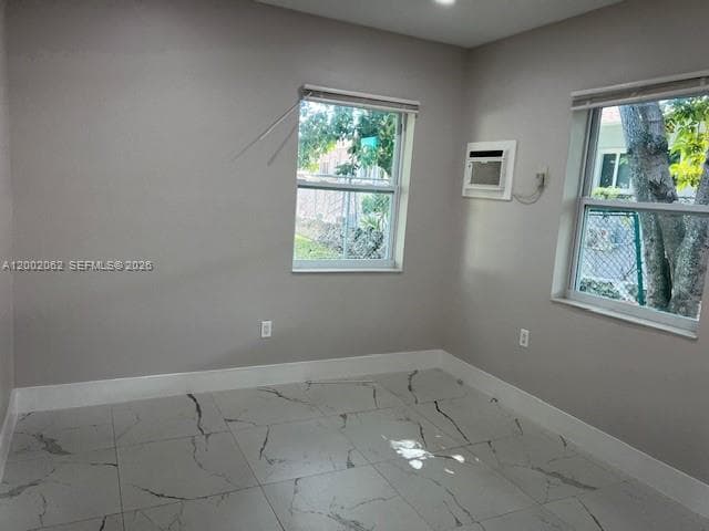 922 NW 2nd St # 4, Miami FL 33128 — 2