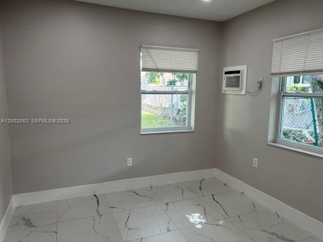922 NW 2nd St # 4, Miami FL 33128 — 4