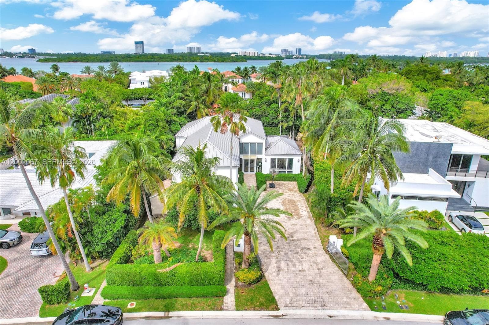 145 Biscay Dr, Bal Harbour FL 33154 — 25