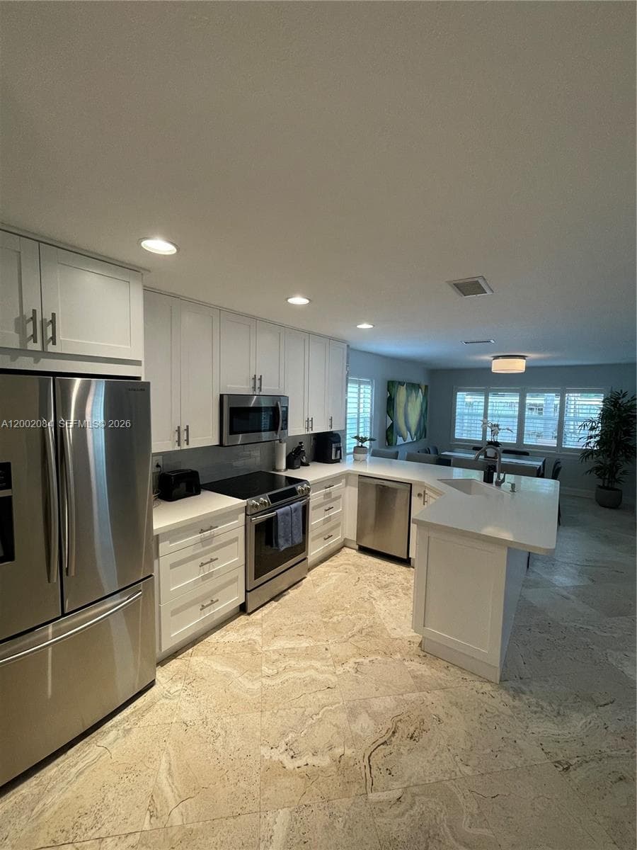 3081 Matilda St # A, Miami FL 33133 — 7