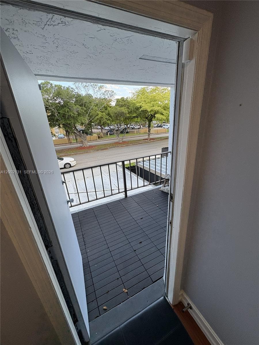 6530 Kendale Lakes Dr # 1303, Miami FL 33183 — 24
