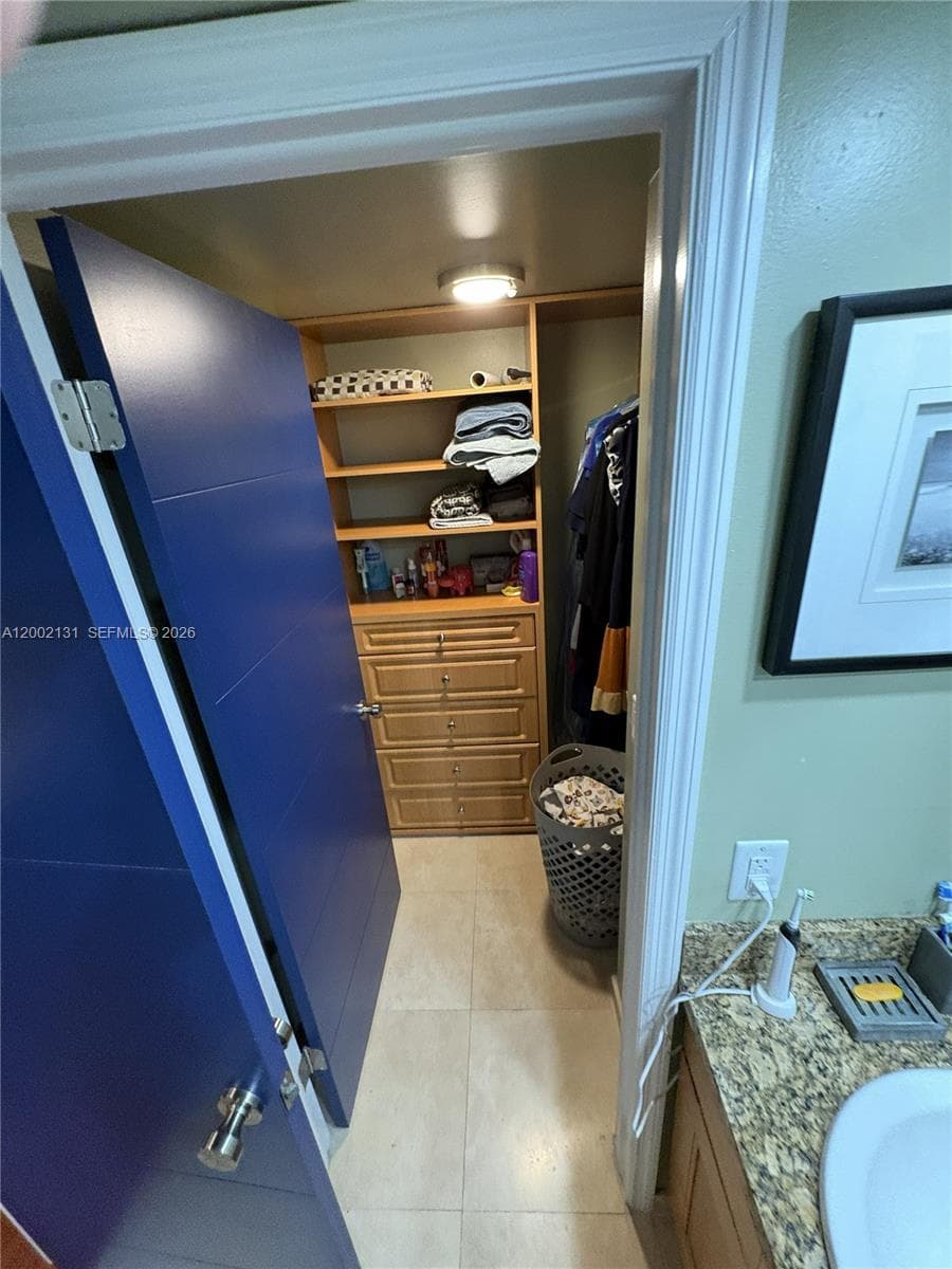 6530 Kendale Lakes Dr # 1303, Miami FL 33183 — 19