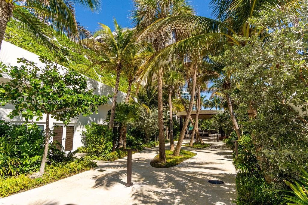 Akoya Condo, Miami Beach, FL — 47