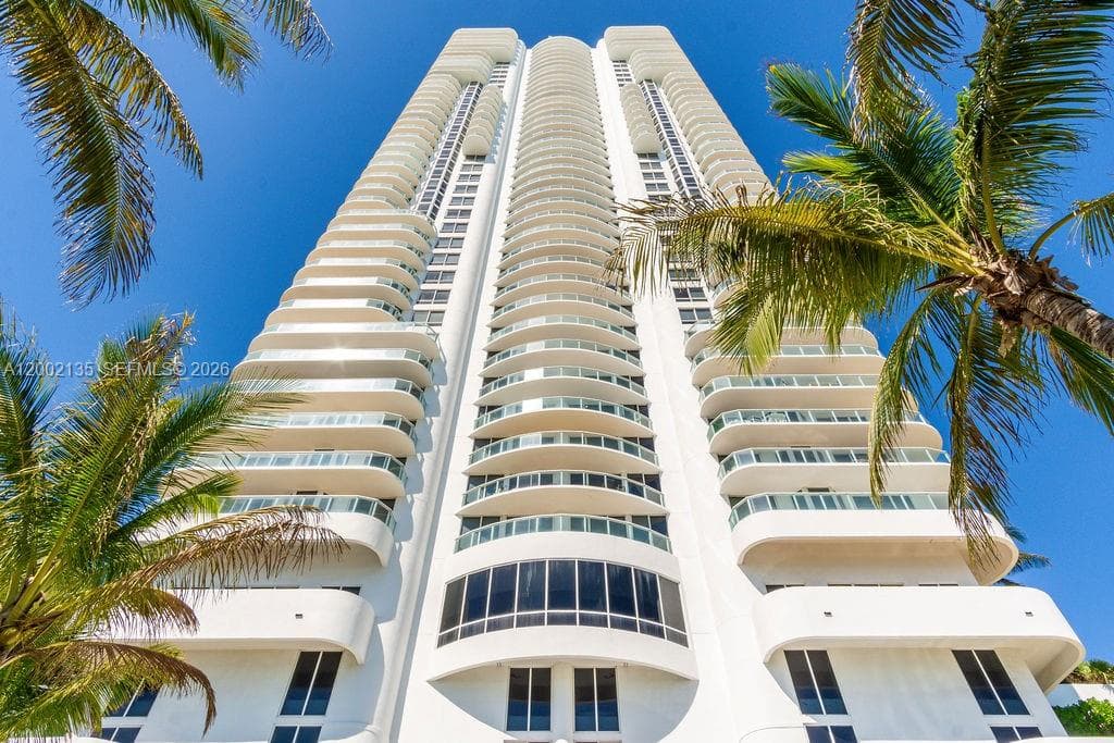 Akoya Condo, Miami Beach, FL — 41