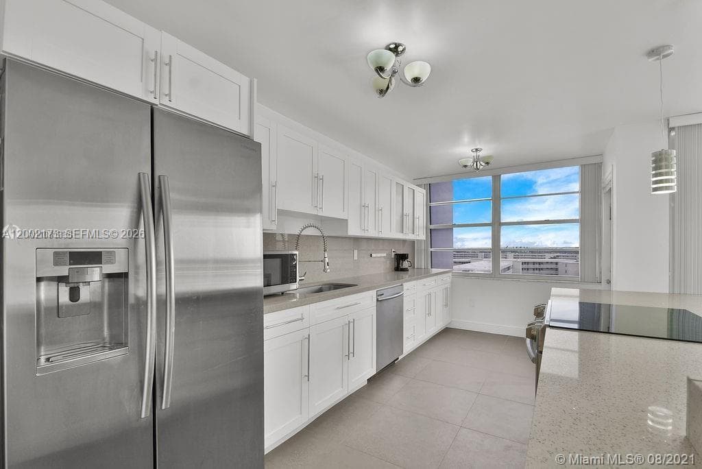 18041 Biscayne Blvd # 801, Aventura FL 33160 — 1
