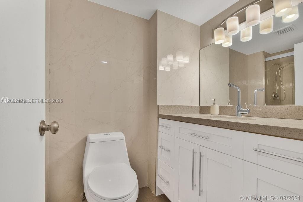 18041 Biscayne Blvd # 801, Aventura FL 33160 — 28