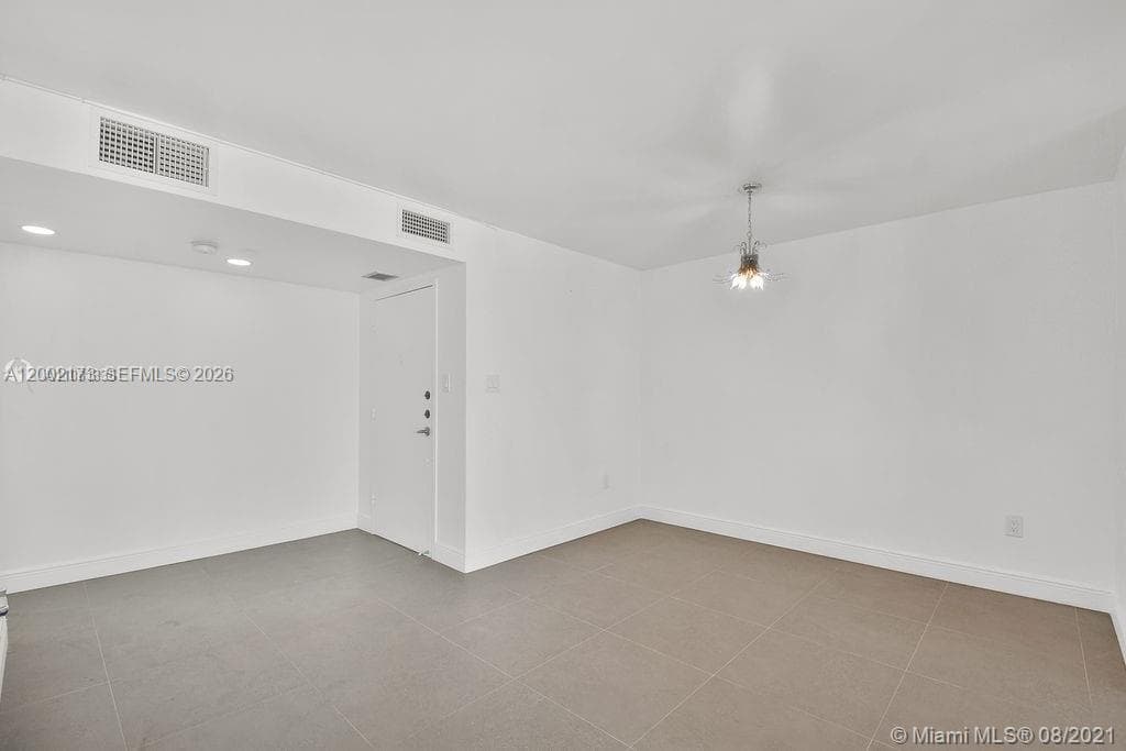 18041 Biscayne Blvd # 801, Aventura FL 33160 — 20