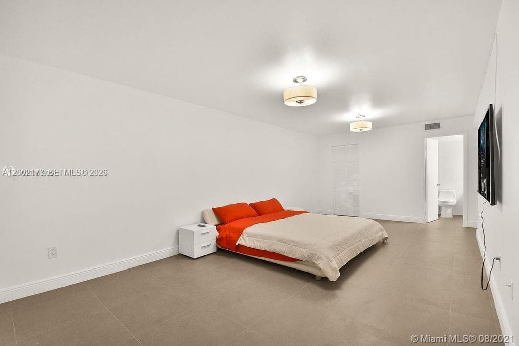 18041 Biscayne Blvd # 801, Aventura FL 33160 — 39