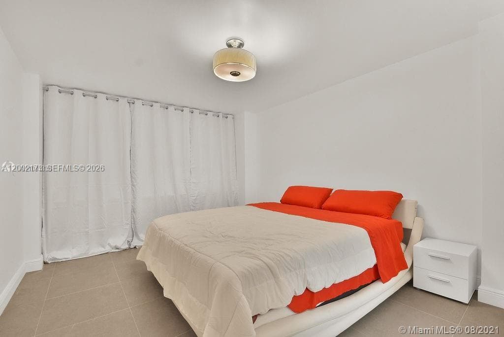 18041 Biscayne Blvd # 801, Aventura FL 33160 — 29