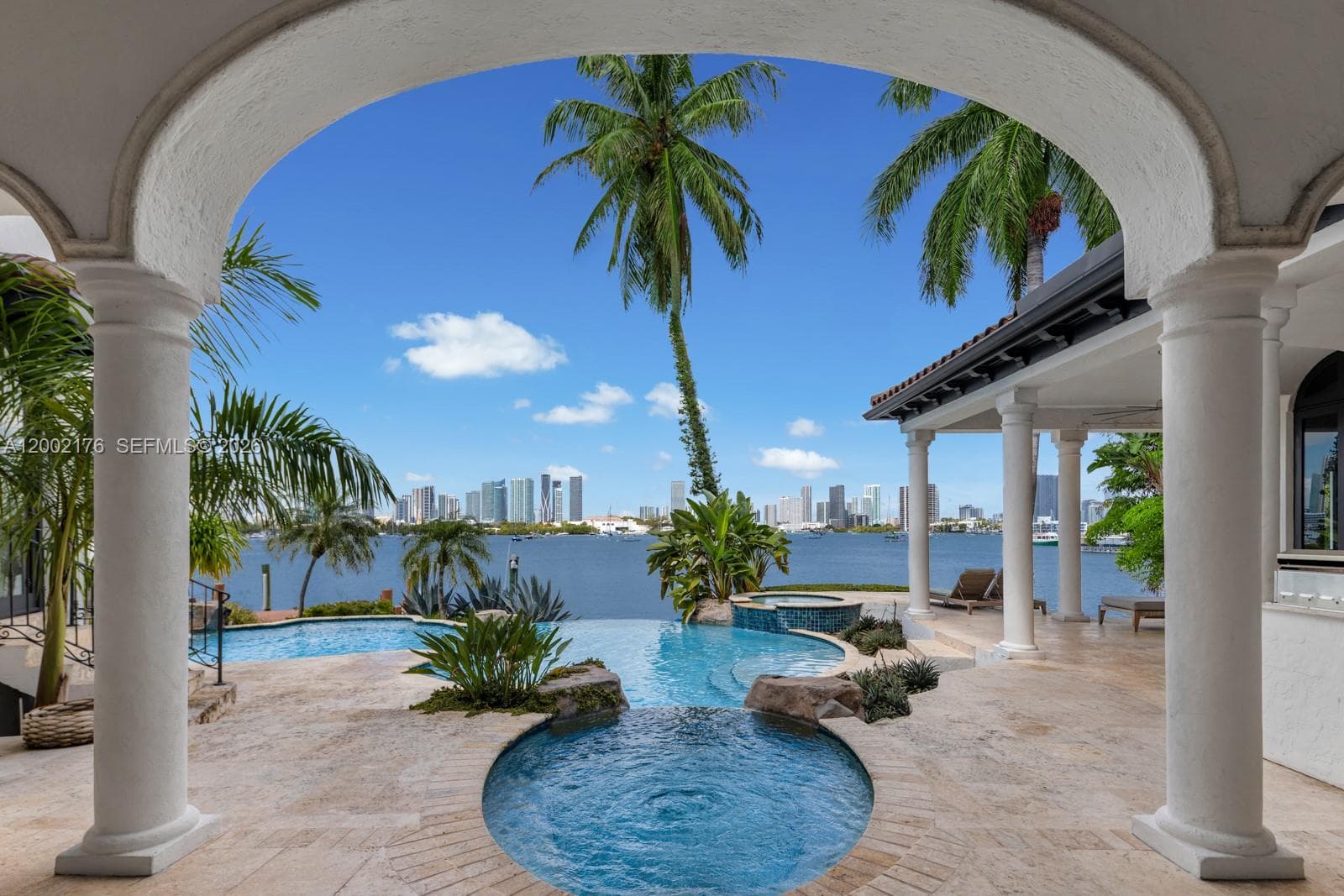 432 S Hibiscus Dr, Miami Beach FL 33139 — 26