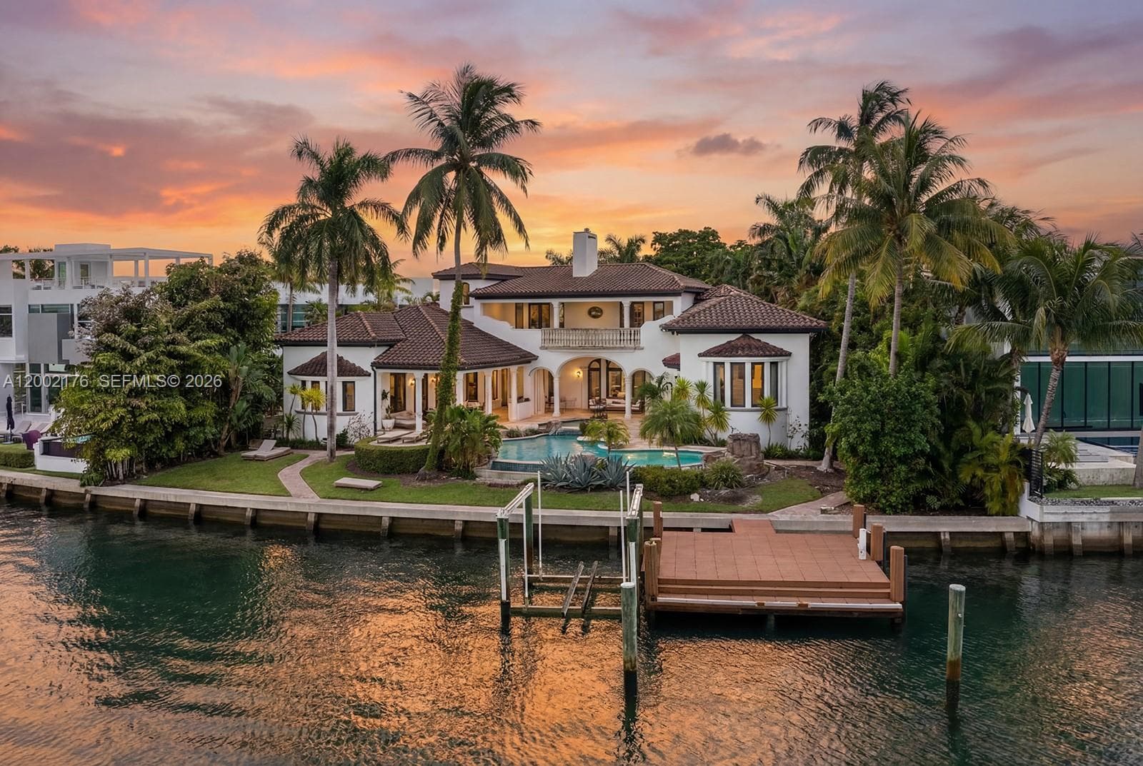 432 S Hibiscus Dr, Miami Beach FL 33139 — 29