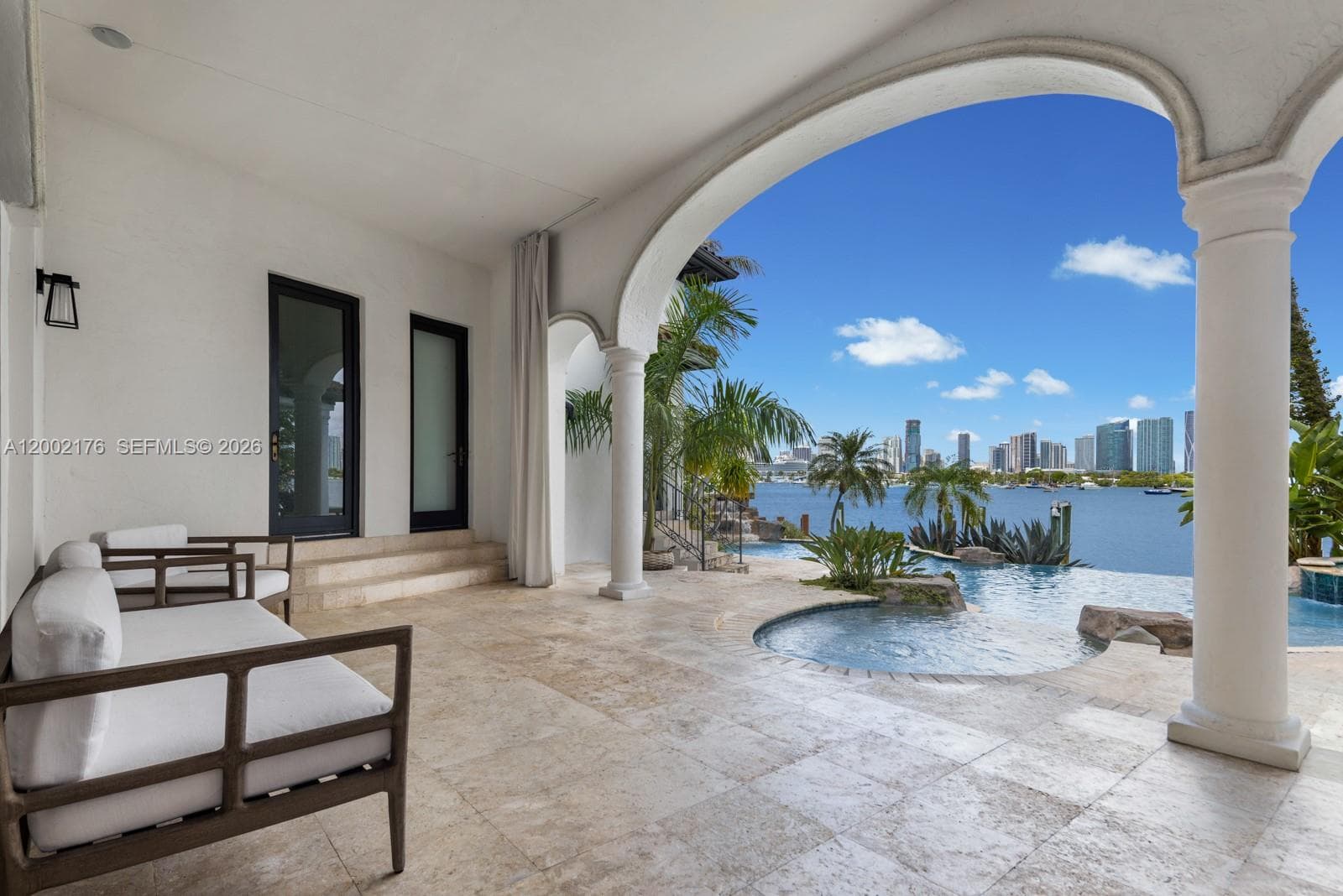 432 S Hibiscus Dr, Miami Beach FL 33139 — 25
