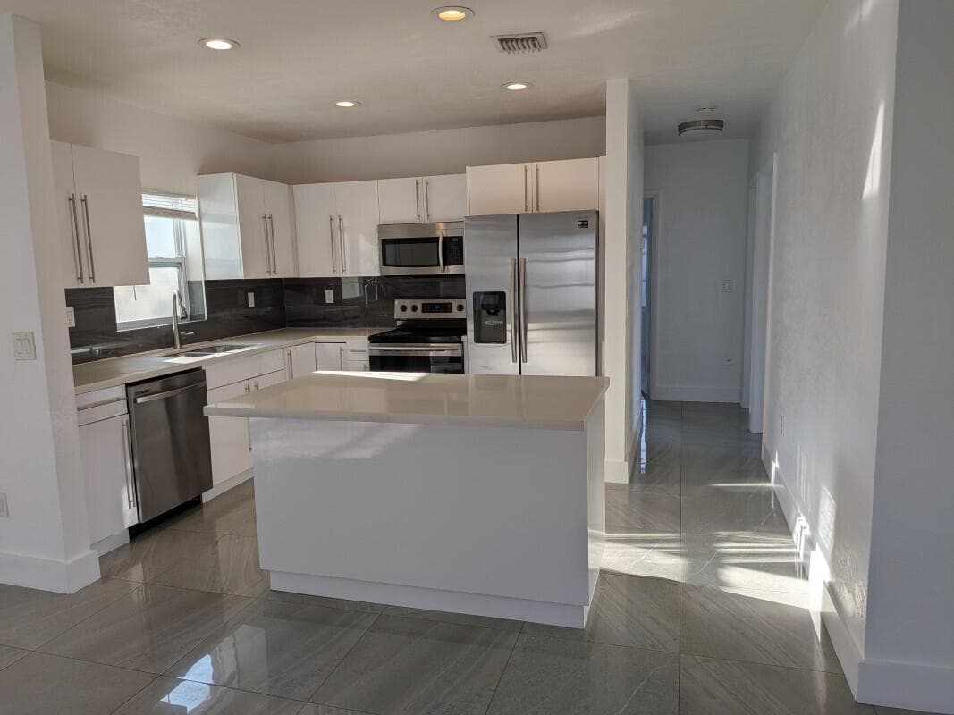 14521 Ellington Street, Miami FL 33176 — 8