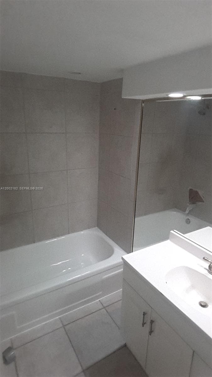 2750 NE 183rd St # 1504, Aventura FL 33160 — 15