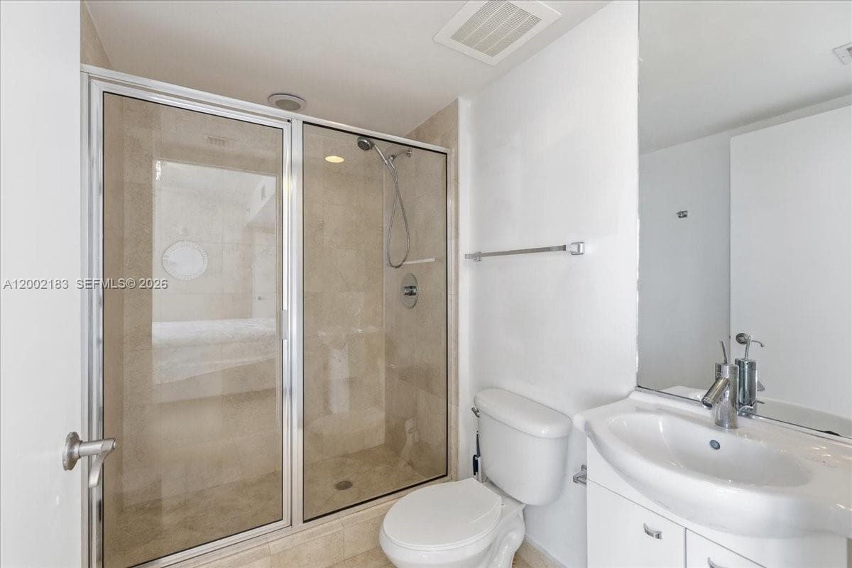 17201 Collins Ave # 1107, Sunny Isles Beach FL 33160 — 17