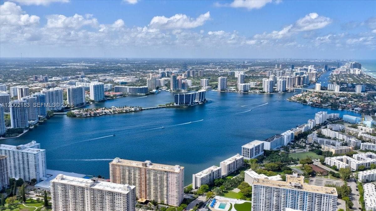 17201 Collins Ave # 1107, Sunny Isles Beach FL 33160 — 43