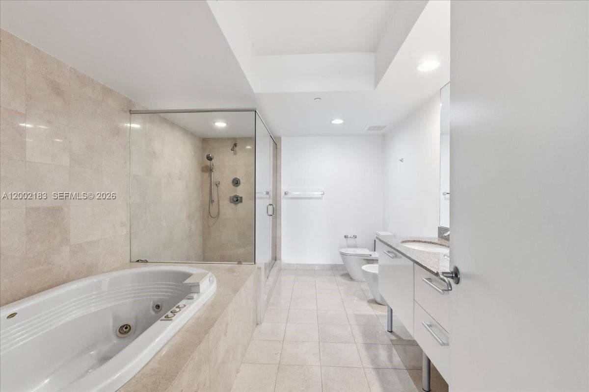 17201 Collins Ave # 1107, Sunny Isles Beach FL 33160 — 22