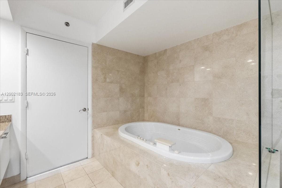 17201 Collins Ave # 1107, Sunny Isles Beach FL 33160 — 24