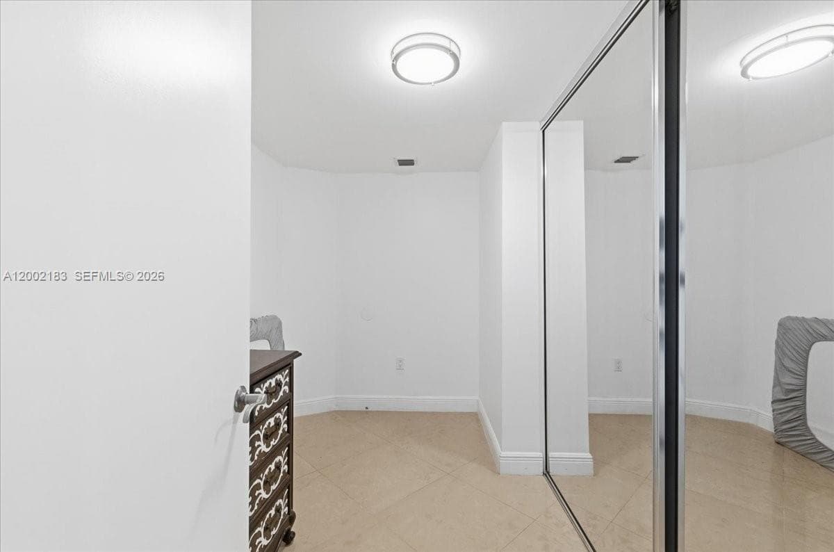 17201 Collins Ave # 1107, Sunny Isles Beach FL 33160 — 21