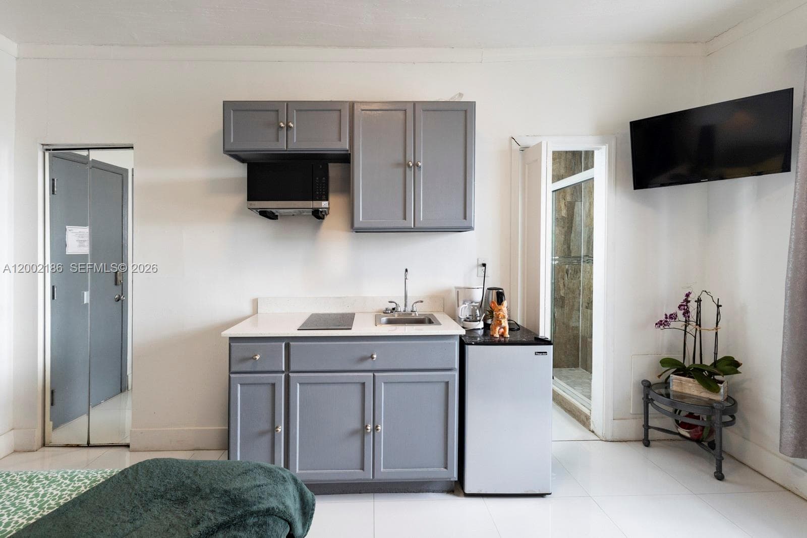 335 Ocean Dr # 120, Miami Beach FL 33139 — 9