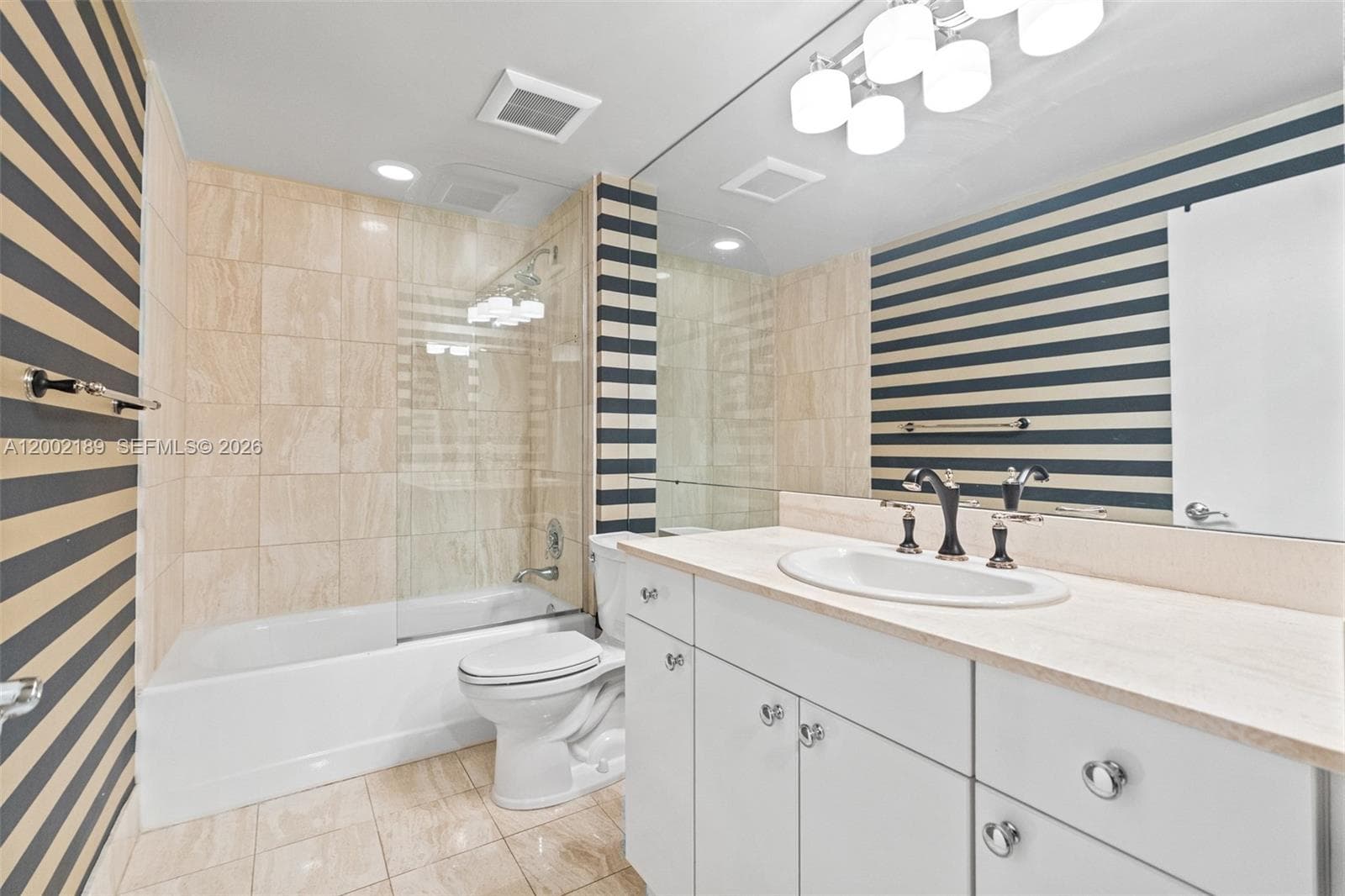 21050 Point Pl # 403, Aventura FL 33180 — 48