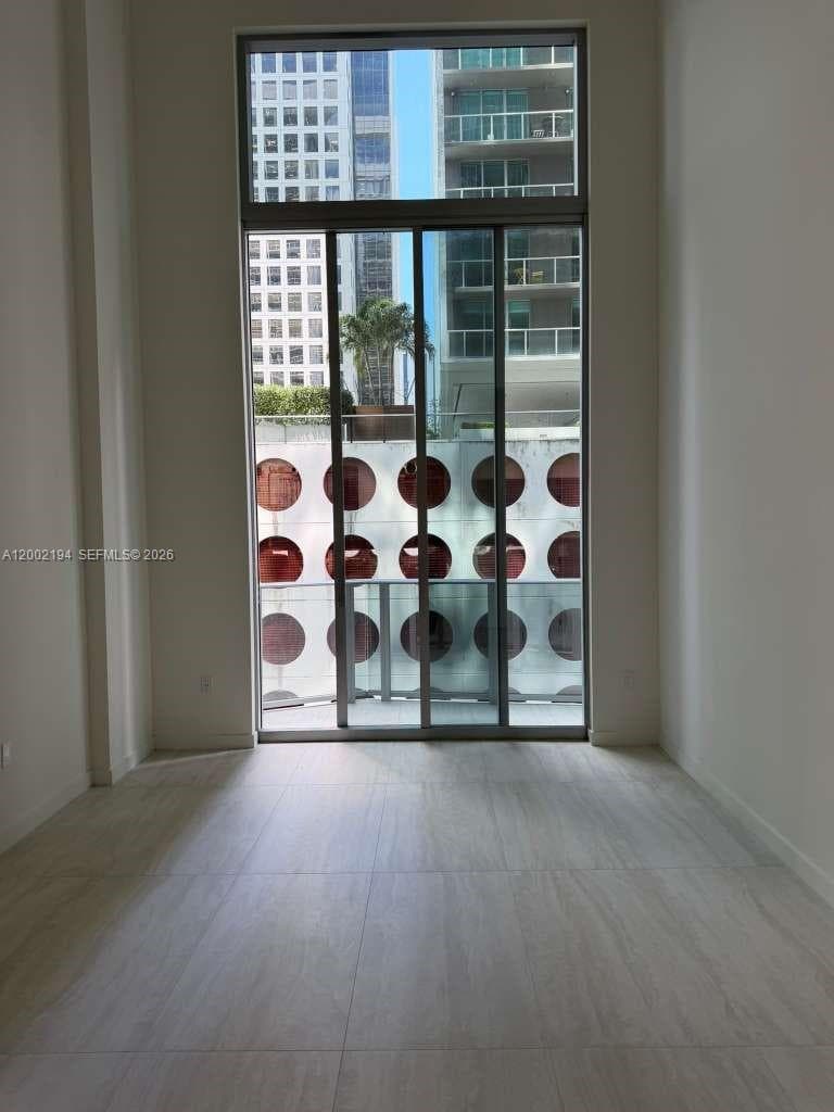 77 SE 5th street # 1011, Miami FL 33131 — 7