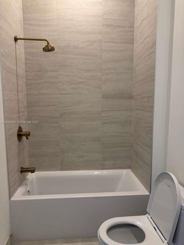 77 SE 5th street # 1011, Miami FL 33131 — 3