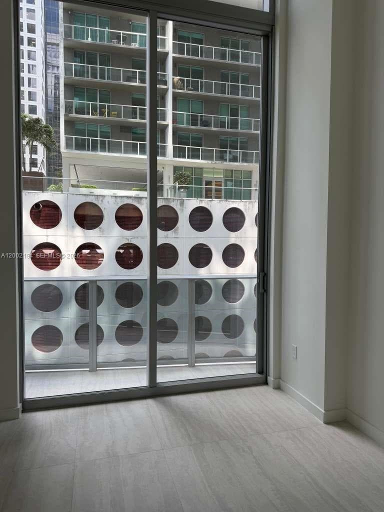 77 SE 5th street # 1011, Miami FL 33131 — 5