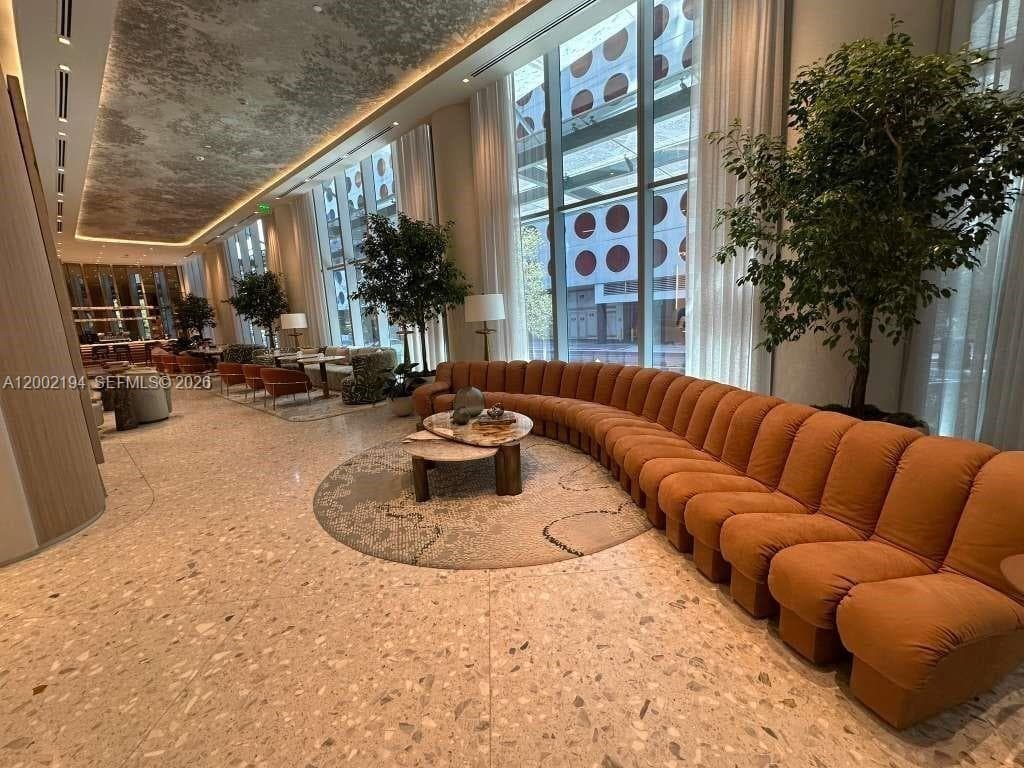 77 SE 5th street # 1011, Miami FL 33131 — 29
