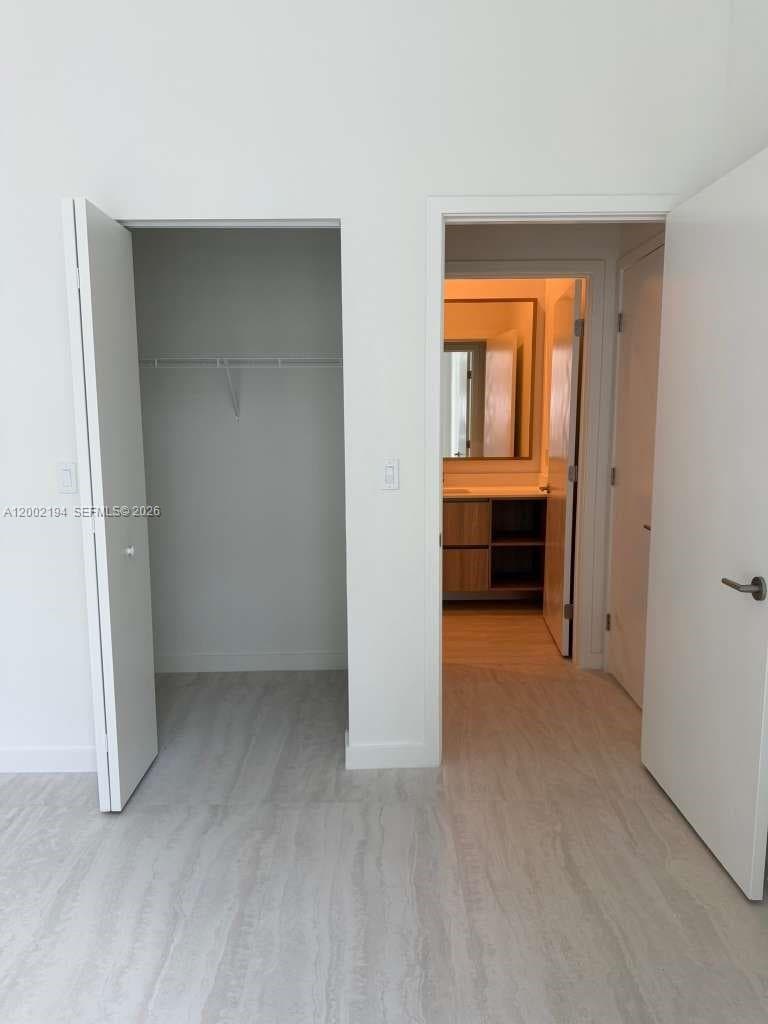 77 SE 5th street # 1011, Miami FL 33131 — 4