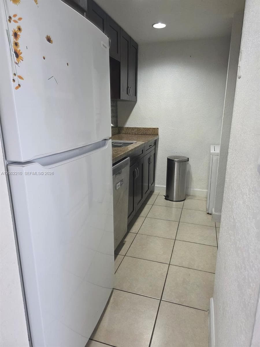 5055 NW 7th St # 602, Miami FL 33126 — 4