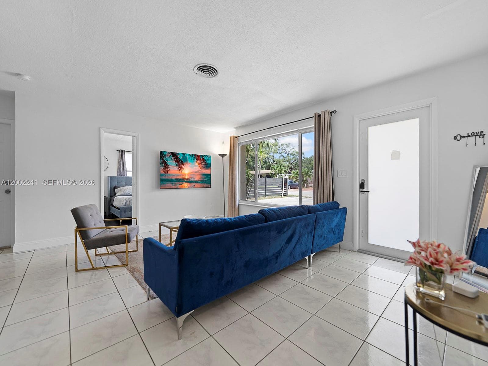 560 NE 161st St, Miami FL 33162 — 15