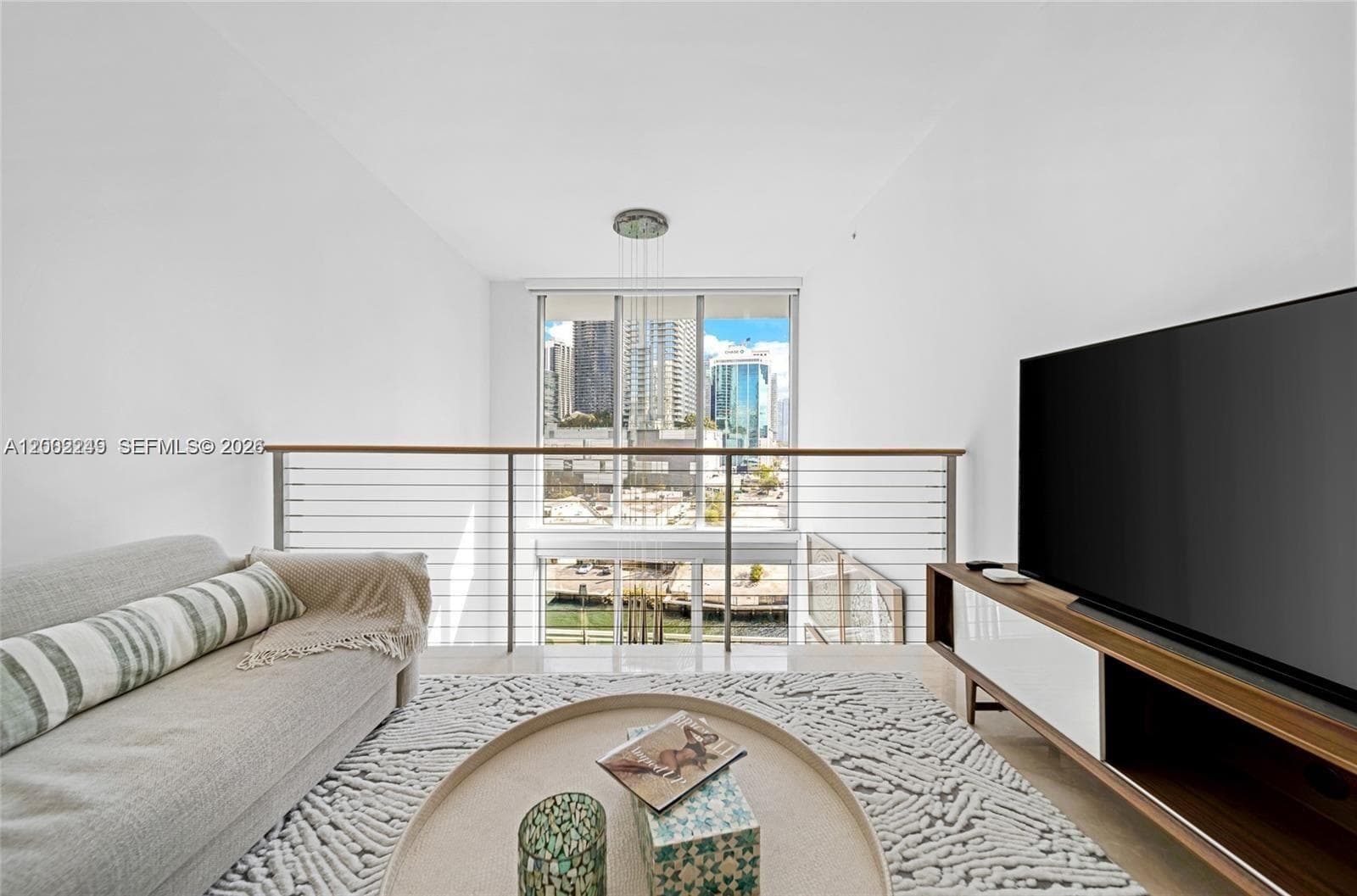 92 SW 3rd St # 902, Miami FL 33130 — 27
