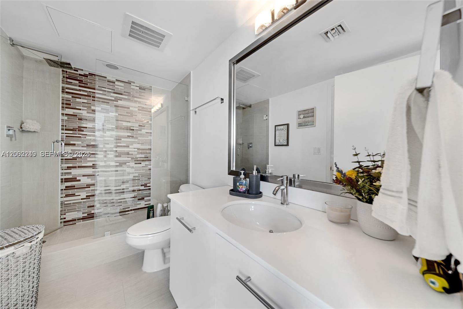 92 SW 3rd St # 902, Miami FL 33130 — 26
