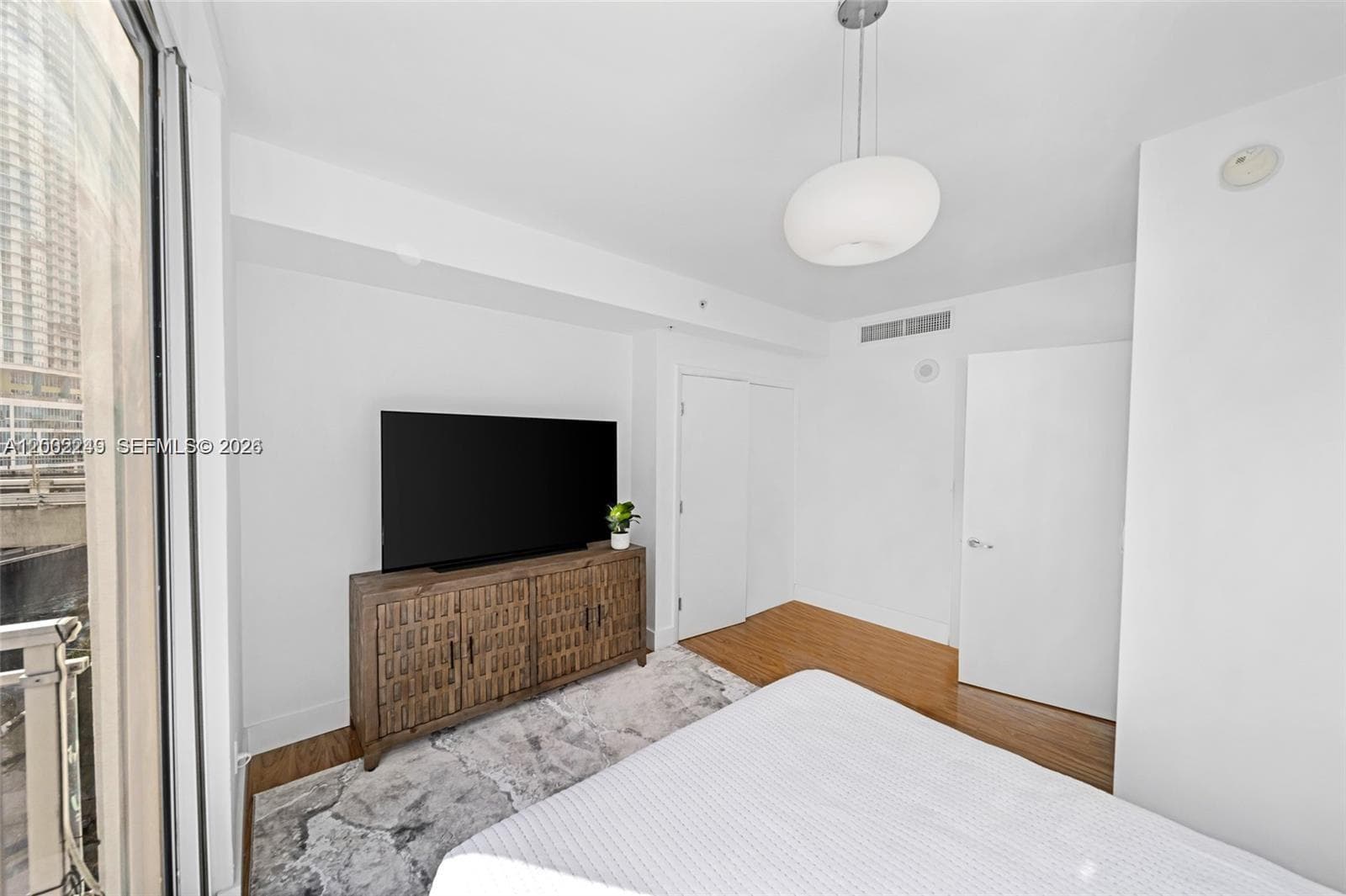 92 SW 3rd St # 902, Miami FL 33130 — 20