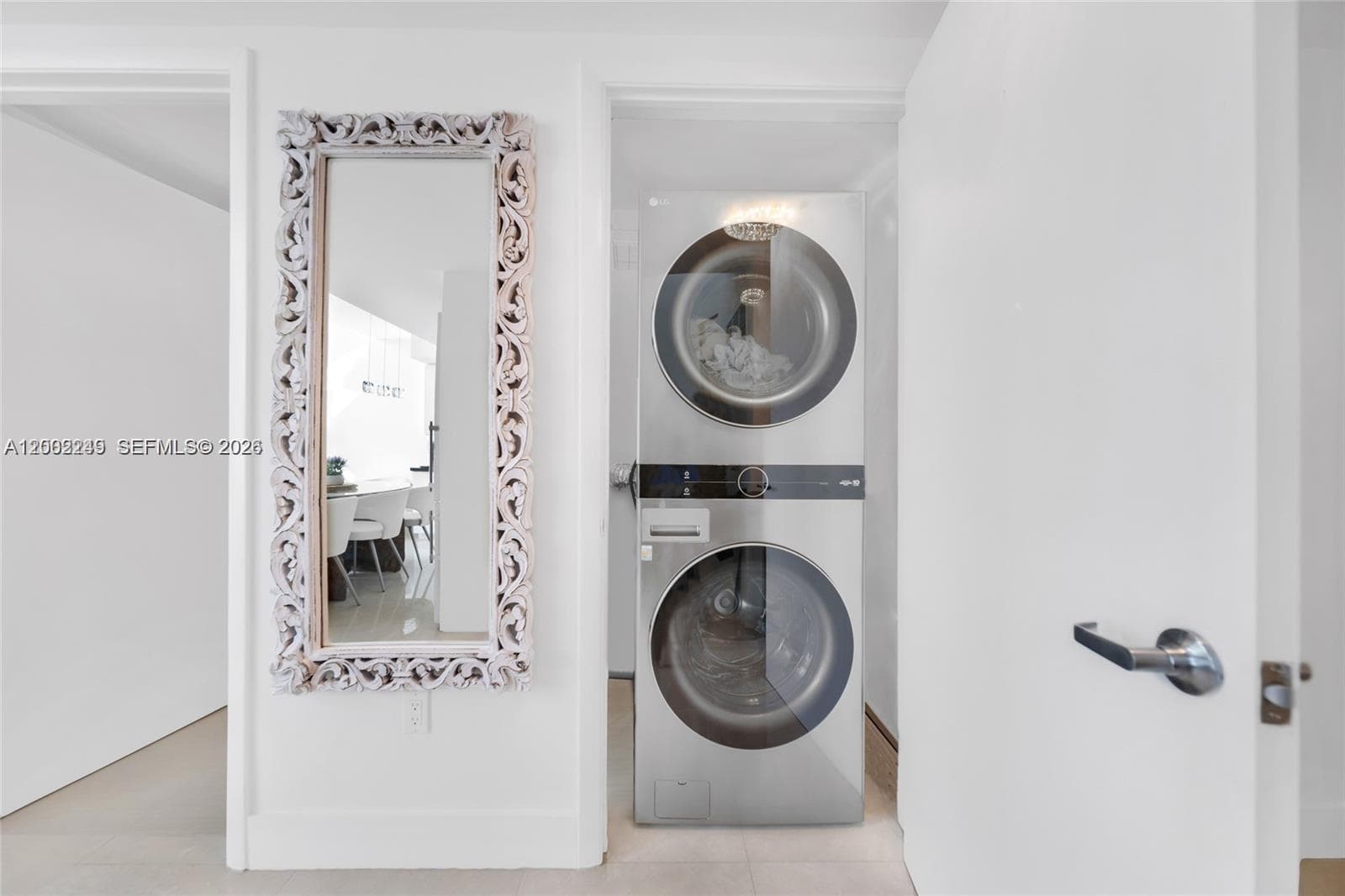 92 SW 3rd St # 902, Miami FL 33130 — 25