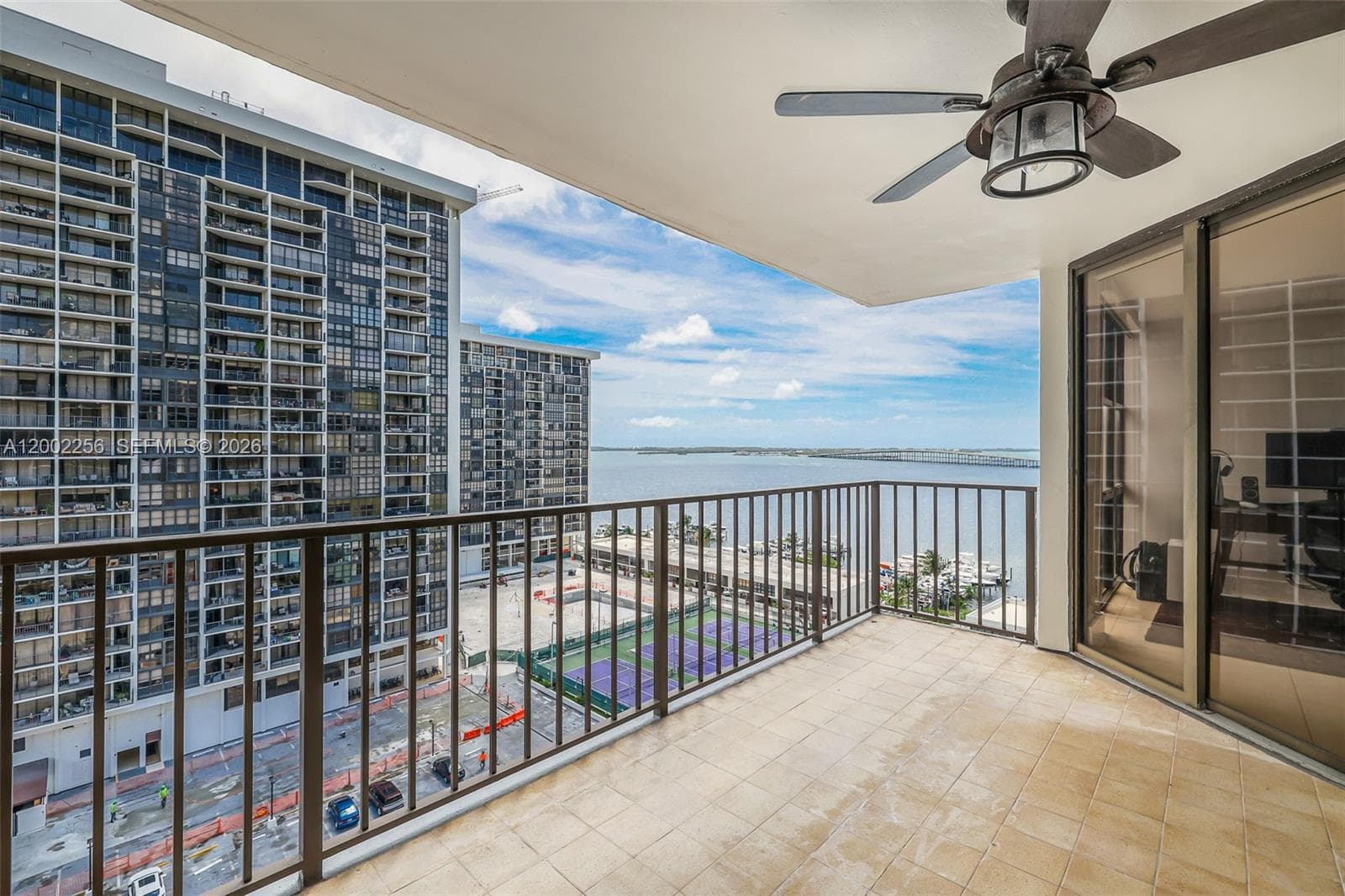 1915 Brickell Ave # C1404, Miami FL 33129 — 33