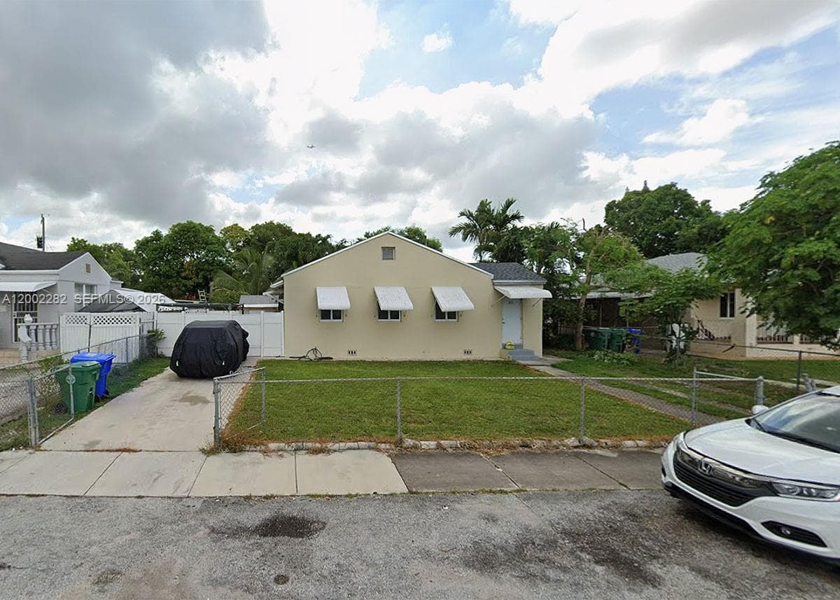 471 NW 32nd Ct # B, Miami FL 33125 — 1