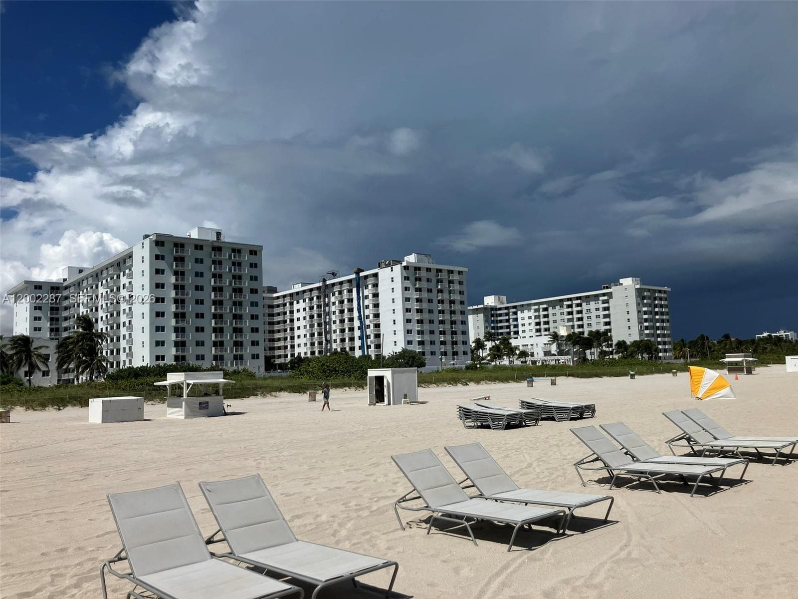 335 Ocean Dr # 306, Miami Beach FL 33139 — 31