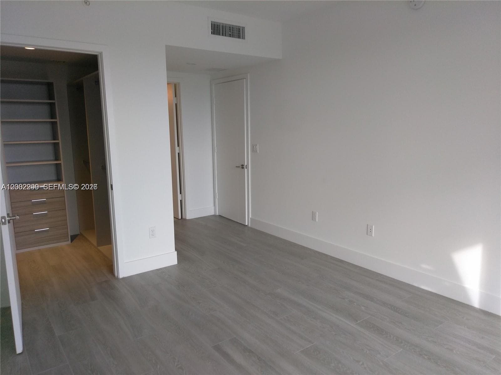 1010 SW 2nd Ave # 1901, Miami FL 33130 — 3