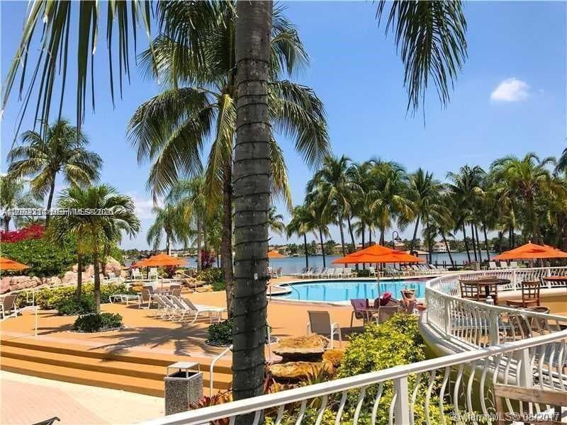 6772 NW 111th Ave, Doral FL 33178 — 74