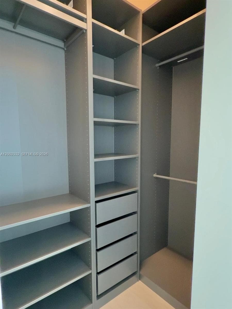 77 SE 5th street # 1010, Miami FL 33131 — 7
