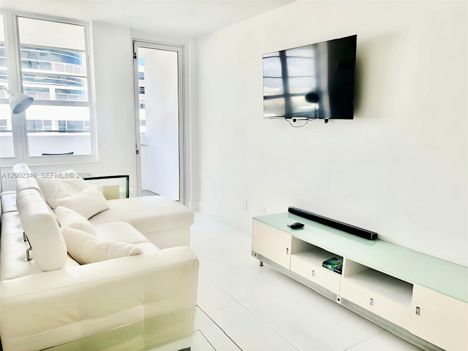 100 Lincoln Rd # 927, Miami Beach FL 33139 — 2