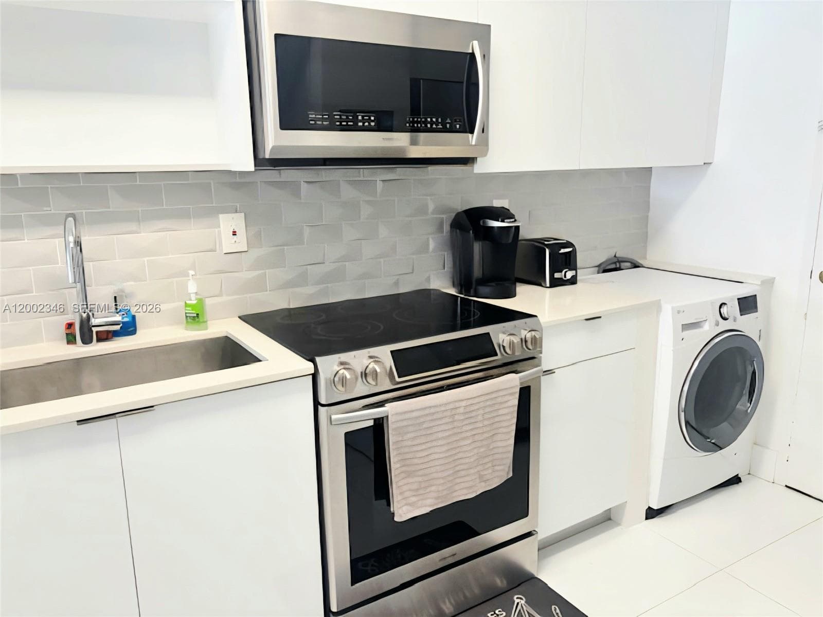 100 Lincoln Rd # 927, Miami Beach FL 33139 — 6