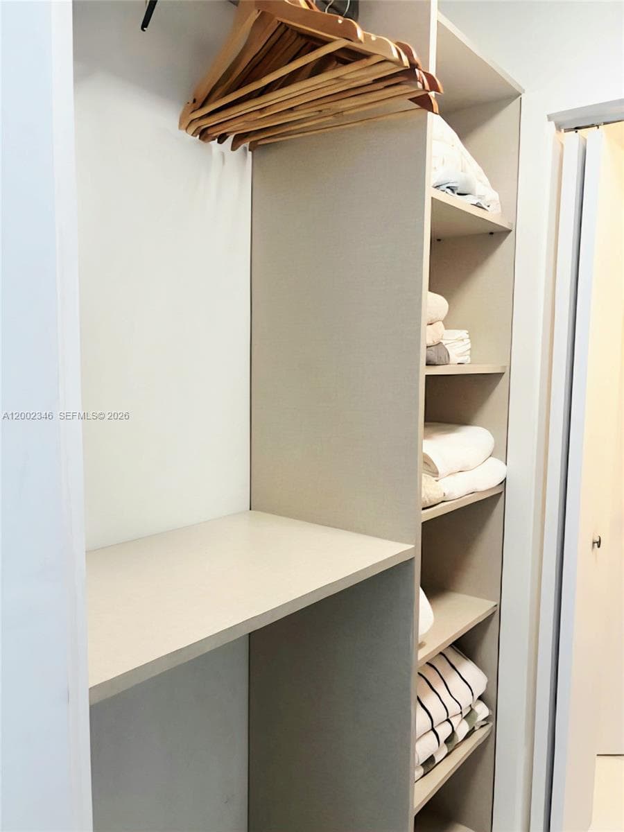 100 Lincoln Rd # 927, Miami Beach FL 33139 — 16