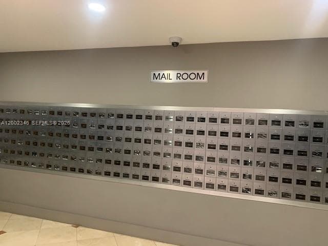 100 Lincoln Rd # 927, Miami Beach FL 33139 — 32